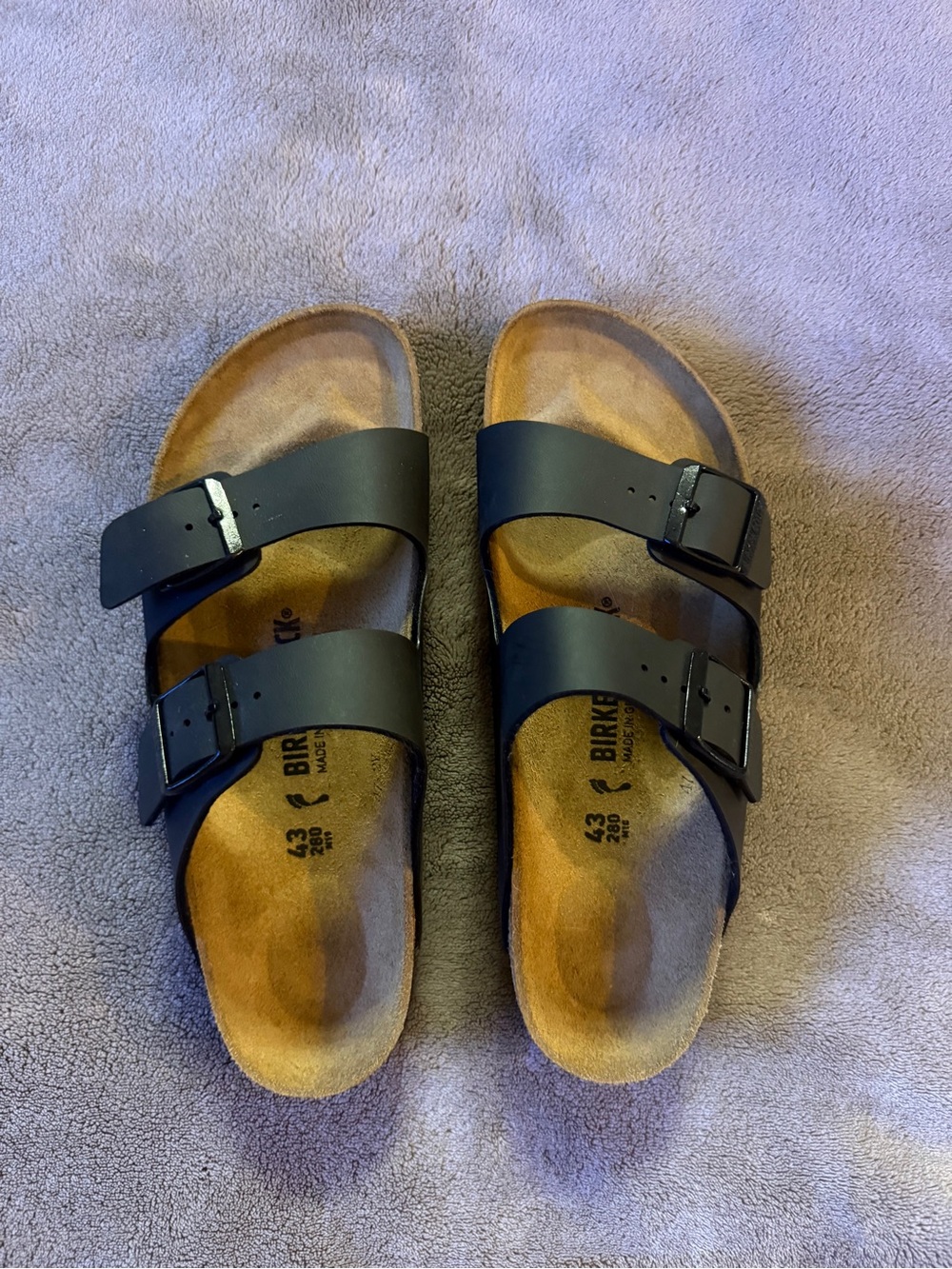 Birkenstock Men's Arizona Sandals in Black with Brown Footbed